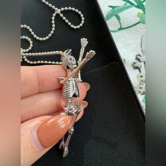 NWT Rare Wonders Silver Skeleton Pendant Necklace - Picture 6 of 9